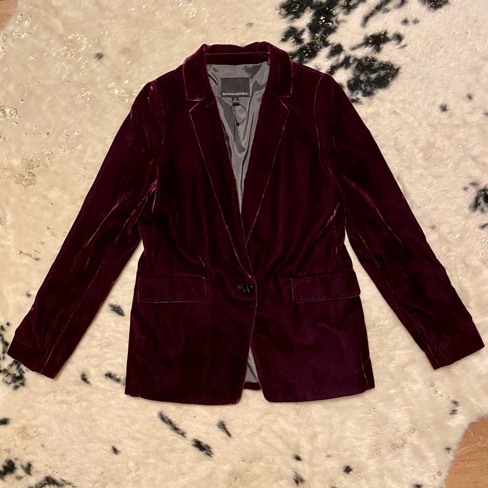 Banana Republic Velvet Blazer in Purple ☔️